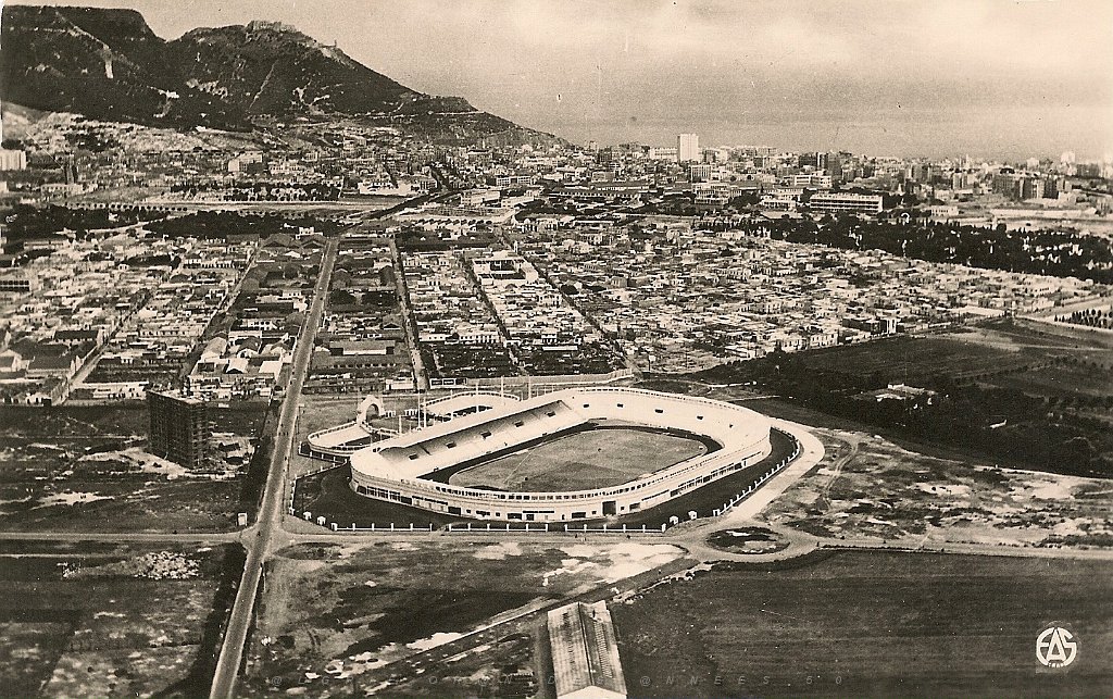 141-Vue generale et le stade.JPG